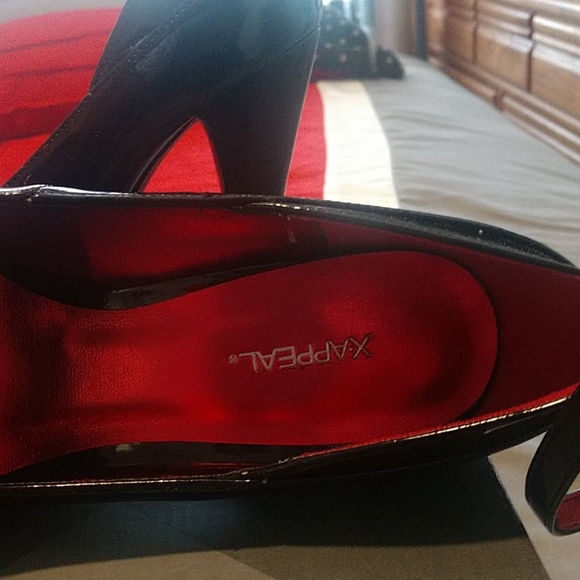 Shoes - Picture 2 of 3